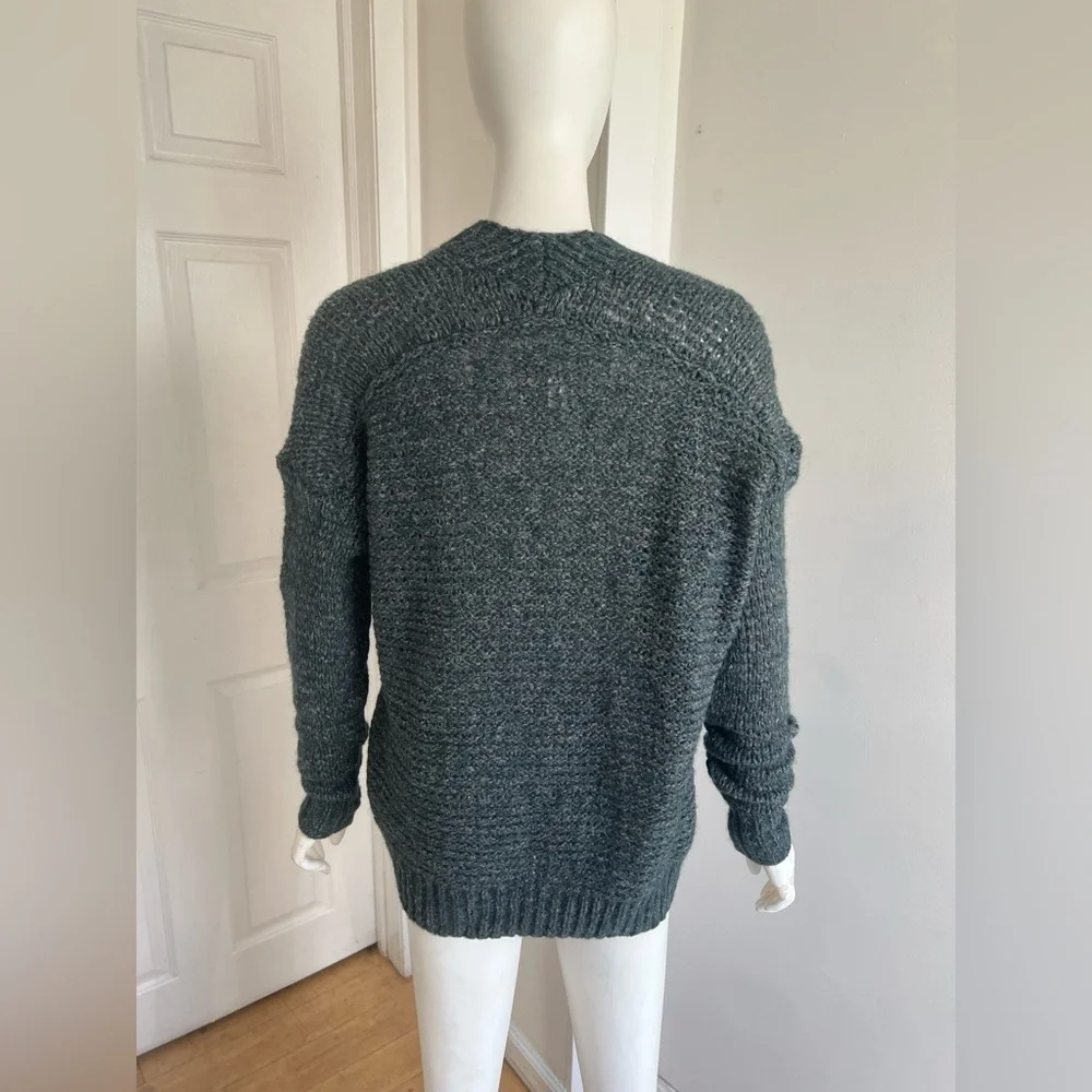 C.T. Plage Wool Blend Marled Knit V-neck Sweater Teal Size 40 US 6 Quiet Luxury